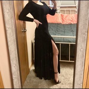 ✦ Long Sleeve Body Con Dress ✦